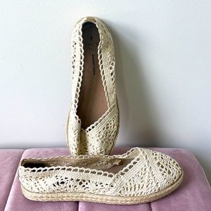 Cream crochet flats
